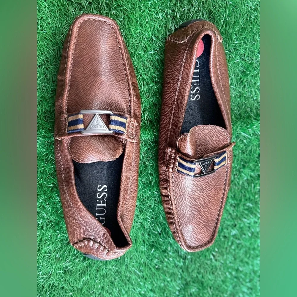 Guesss men’s shoes Size 7‎